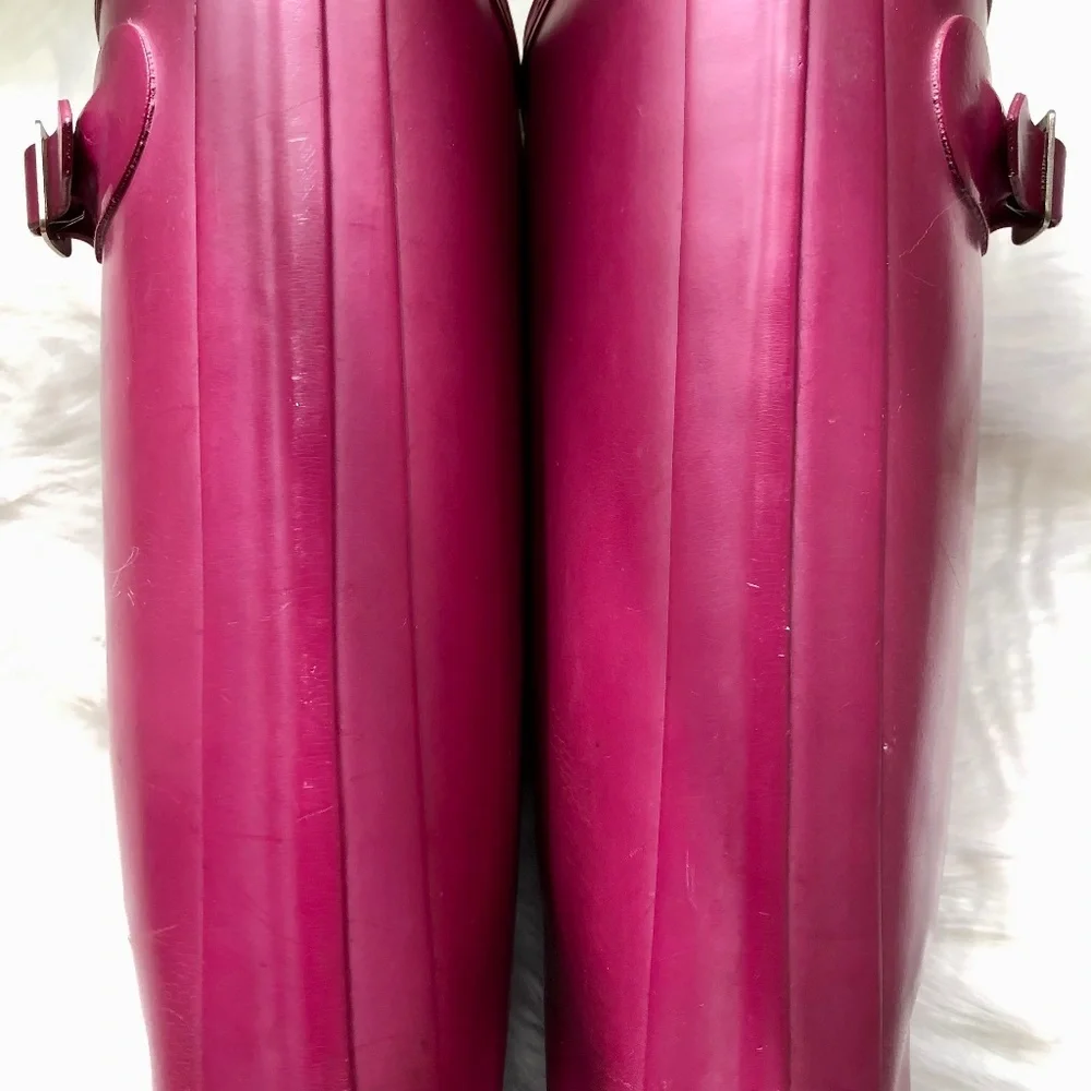 Tall Hunter Rain Boots, Size 9, Raspberry - Picture 3 of 13